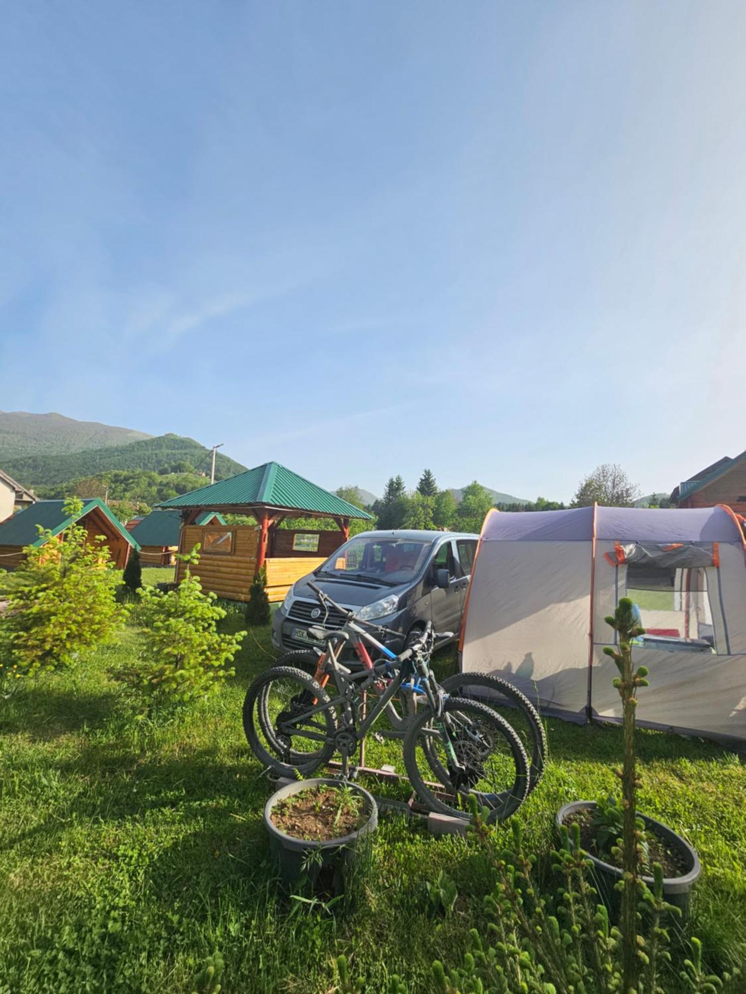 Konaci Oceva Zemlja Bungalovi Konaci Oceva Zemlja Vikendica Мойковац Екстер'єр фото