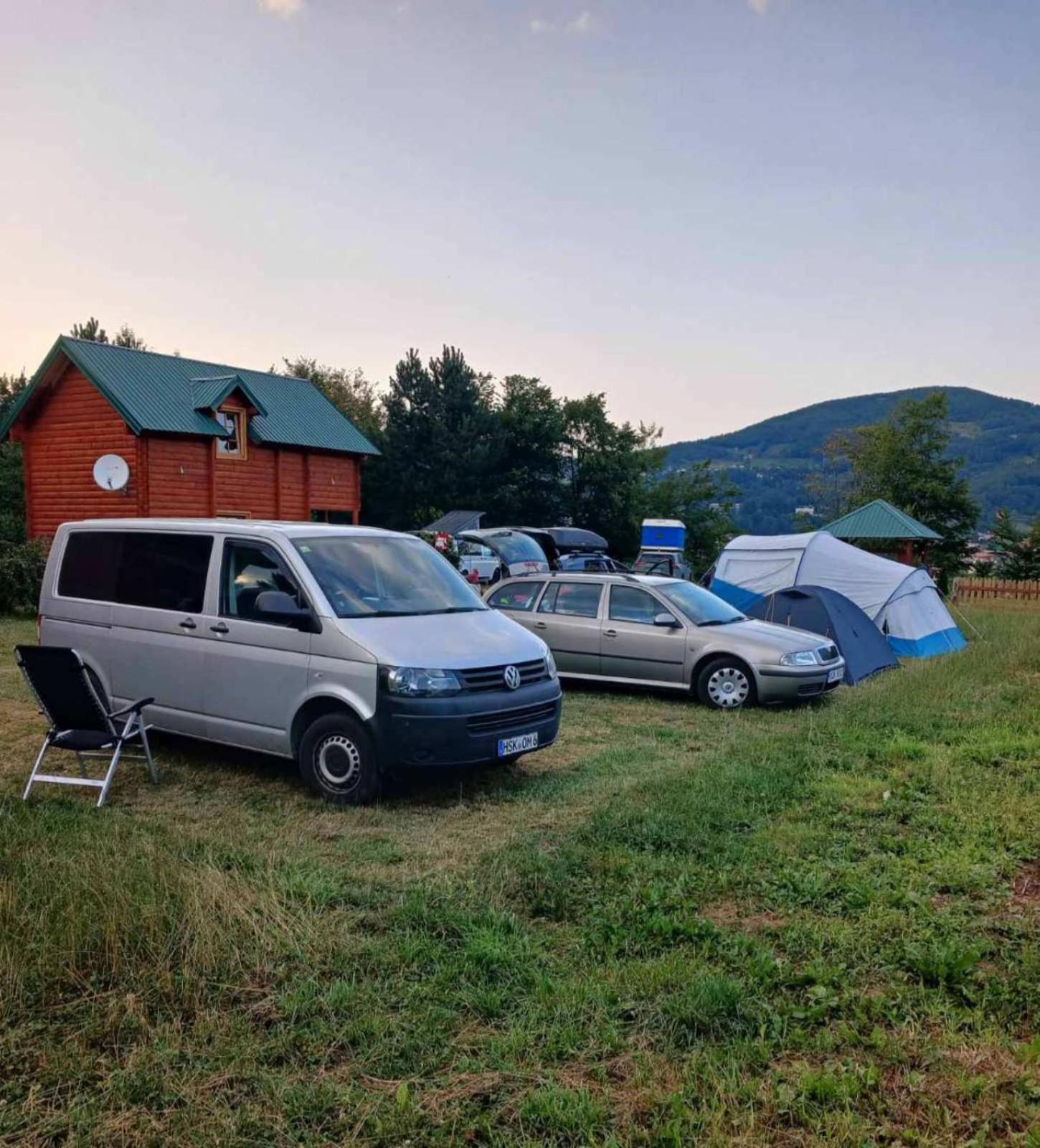 Konaci Oceva Zemlja Bungalovi Konaci Oceva Zemlja Vikendica Мойковац Екстер'єр фото