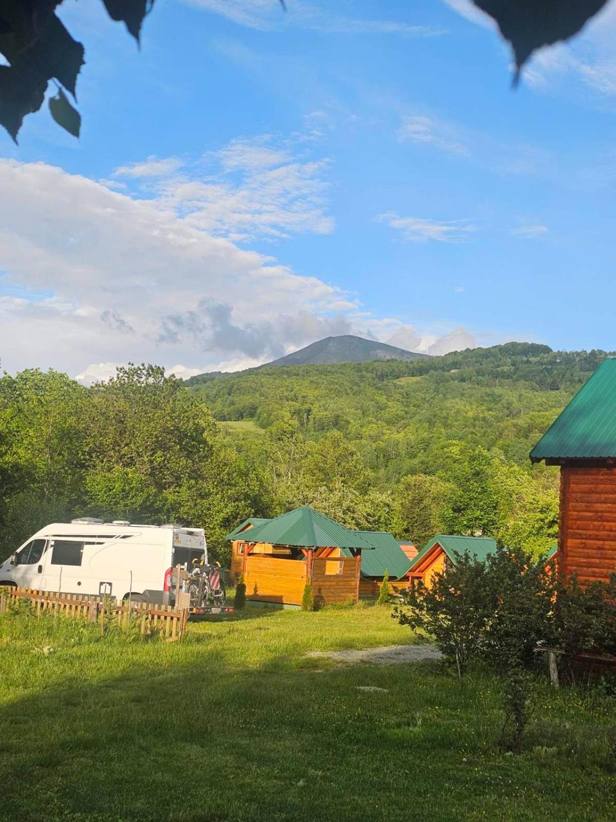 Konaci Oceva Zemlja Bungalovi Konaci Oceva Zemlja Vikendica Мойковац Екстер'єр фото
