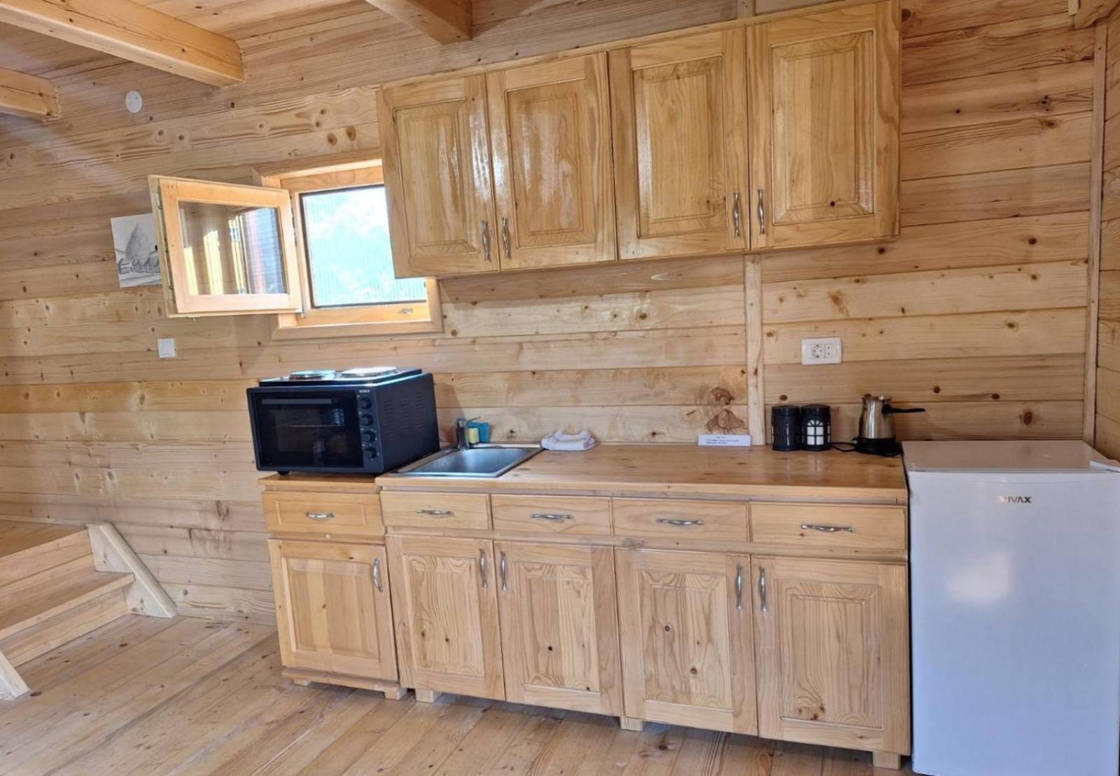 Konaci Oceva Zemlja Bungalovi Konaci Oceva Zemlja Vikendica Мойковац Екстер'єр фото